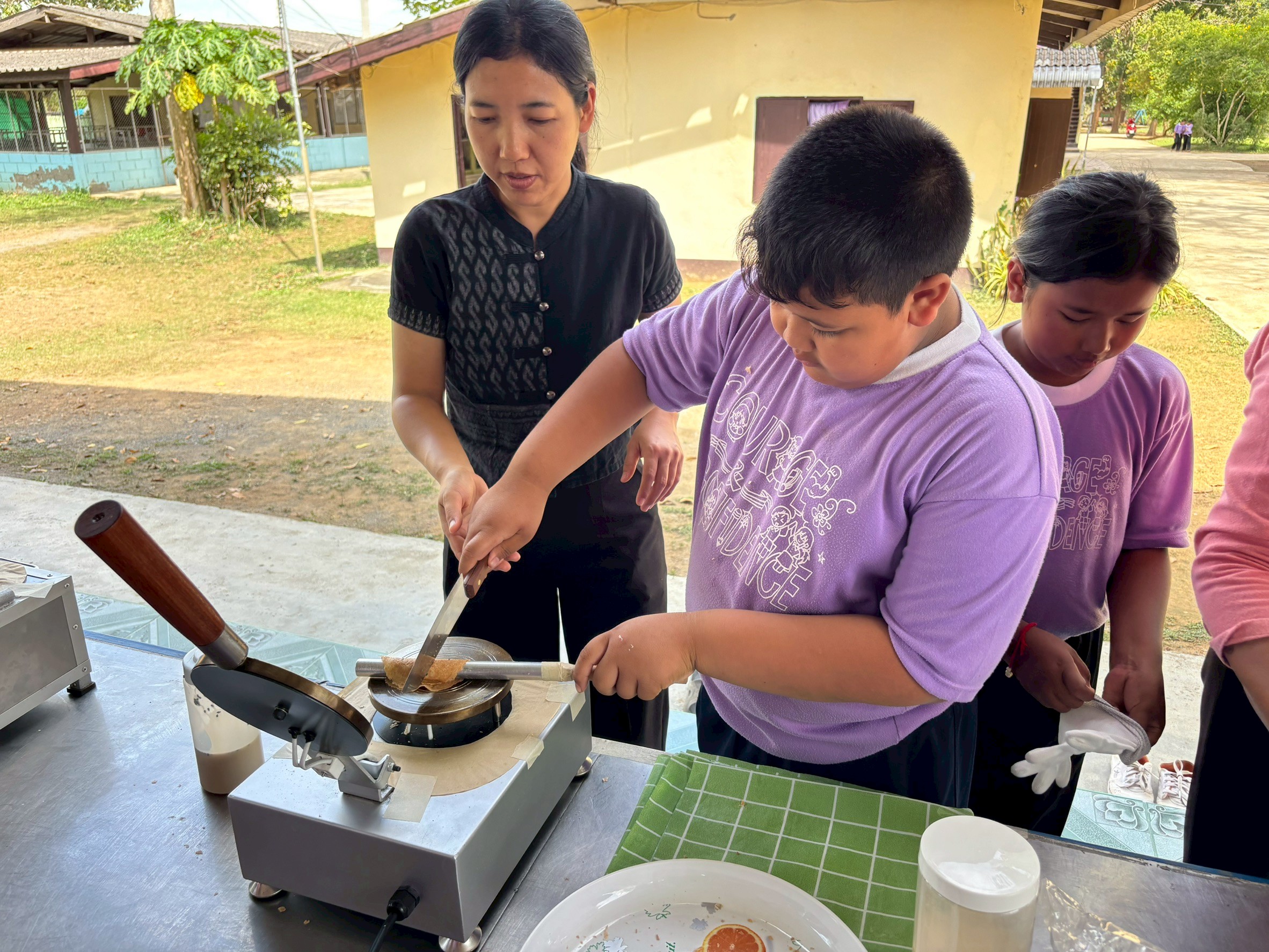 title - ส.ป.ก.ประจวบคีรีขันธ์ วันที่ 26-27 กุมภาพันธ์ 2569 ดำเนินการจัดฝึกอบรมภายใต้โครงการอนุรักษ์พันธุกรรมพืช อันเนื่องมาจากพระราชดำริ สมเด็จพระเทพรัตนราชสุดาฯ สยามบรมราชกุมารี (อพ.สธ.) ประจำปีงบประมาณ พ.ศ. 2569 ณ โรงเรียนบ้านวังน้ำเขียว หมู่ที่ 7 ตำบลร่อนทอง อำเภอบางสะพาน จังหวัดประจวบคีรีขันธ์ และโรงเรียนตำรวจตระเวนชายแดนบ้านย่านซื่อ หมู่ที่ 9 ตำบลหาดขาม อำเภอกุยบุรี จังหวัดประจวบคีรีขันธ์